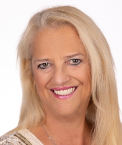 Orakel-Expertin Karin